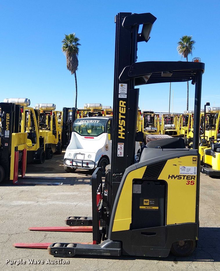image for item EE5030 2023 Hyster N35ZR3 reach truck