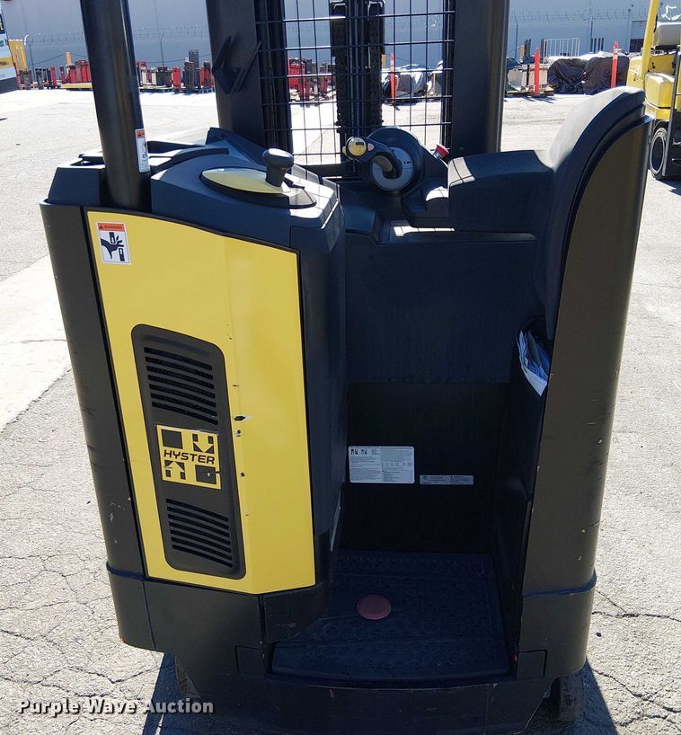 image for item EE5030 2023 Hyster N35ZR3 reach truck