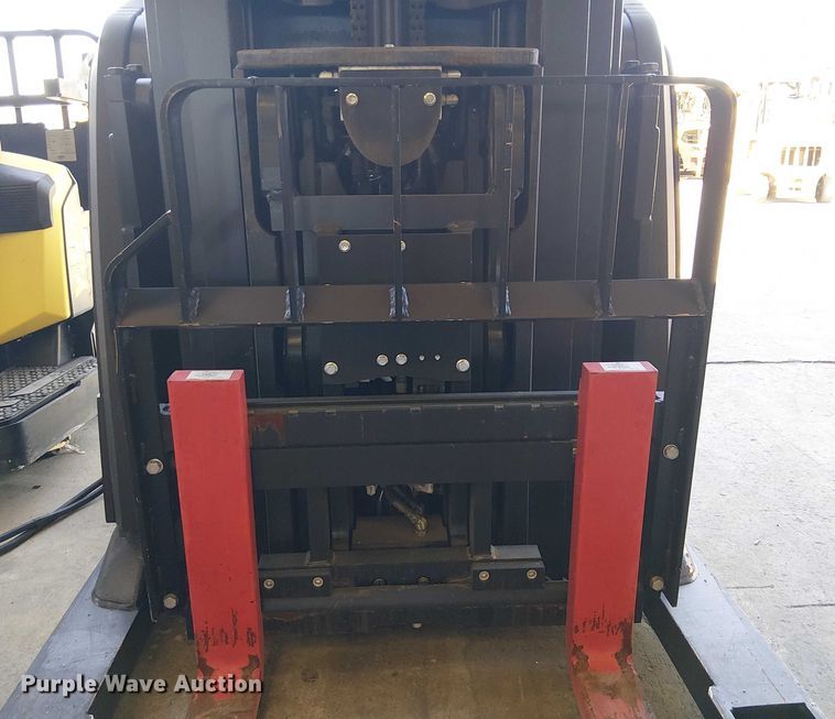 image for item EE5030 2023 Hyster N35ZR3 reach truck