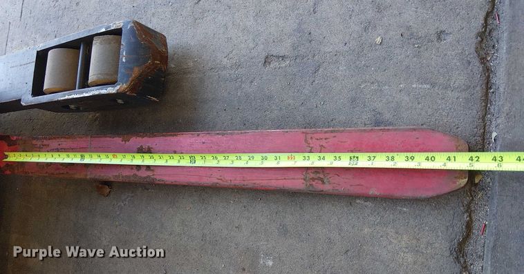 image for item EE5030 2023 Hyster N35ZR3 reach truck