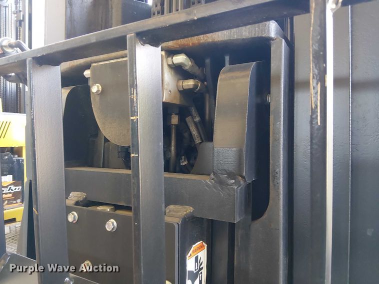 image for item EE5030 2023 Hyster N35ZR3 reach truck