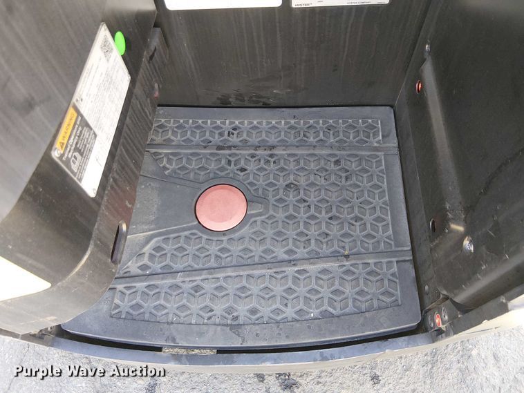 image for item EE5030 2023 Hyster N35ZR3 reach truck