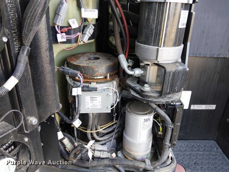 image for item EE5030 2023 Hyster N35ZR3 reach truck