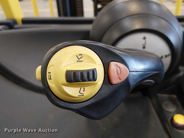 image for item EE5031 2023 Hyster E35HSD3-18 forklift