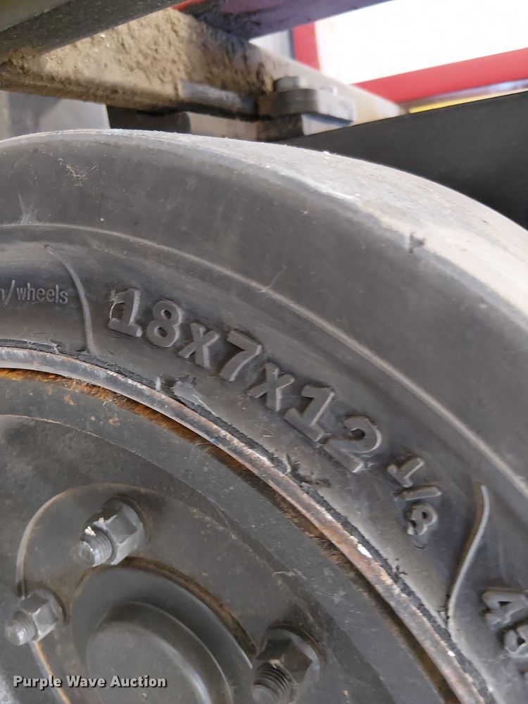 image for item EE5031 2023 Hyster E35HSD3-18 forklift