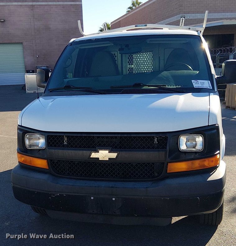 image for item EE5032 2015 Chevrolet Express van
