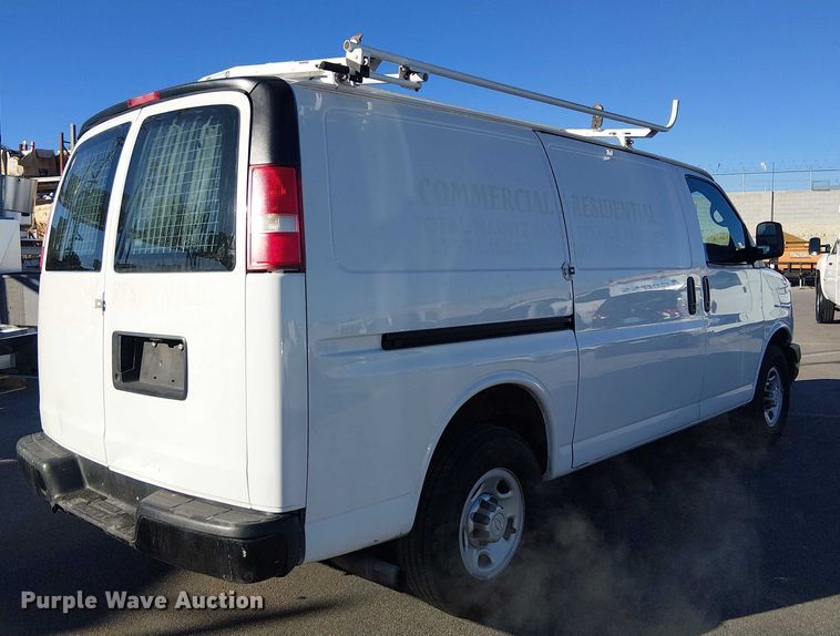 image for item EE5032 2015 Chevrolet Express van