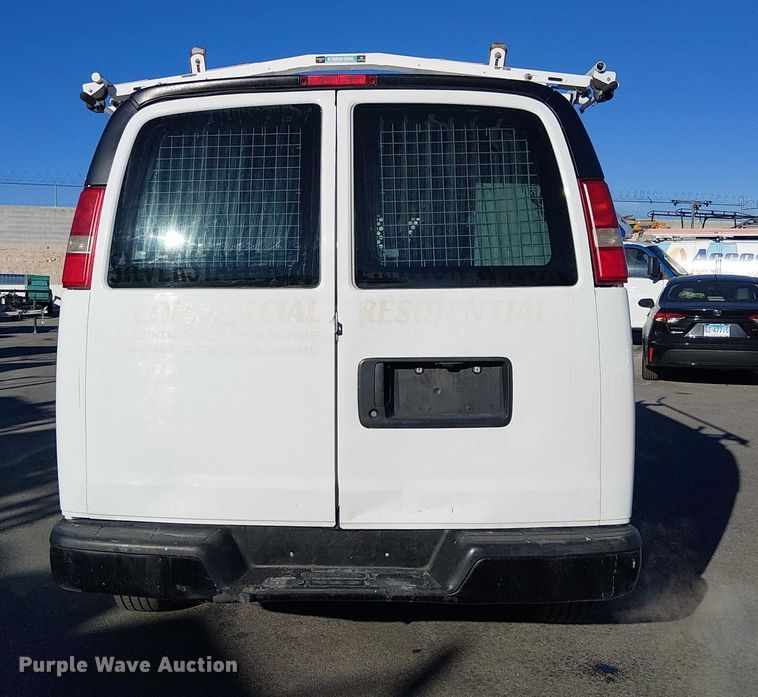 image for item EE5032 2015 Chevrolet Express van