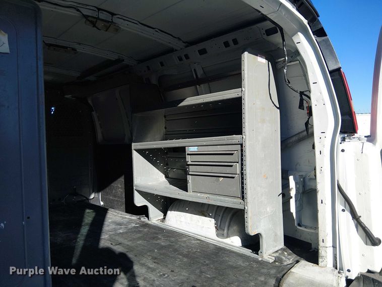 image for item EE5032 2015 Chevrolet Express van