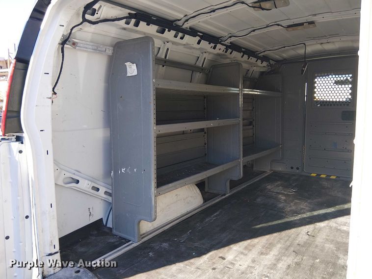 image for item EE5032 2015 Chevrolet Express van