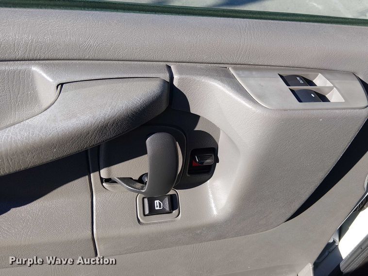 image for item EE5032 2015 Chevrolet Express van