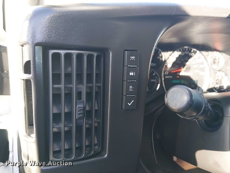 image for item EE5032 2015 Chevrolet Express van