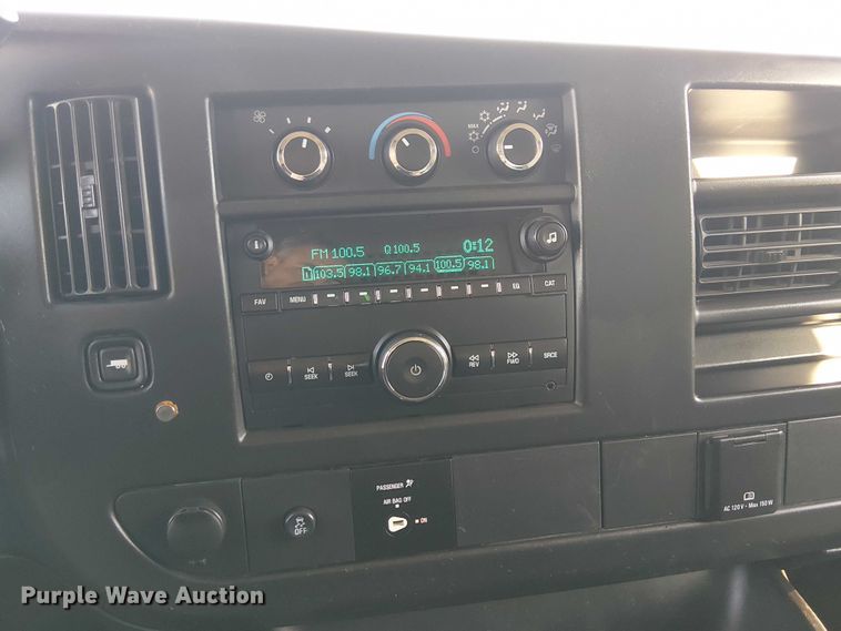 image for item EE5032 2015 Chevrolet Express van