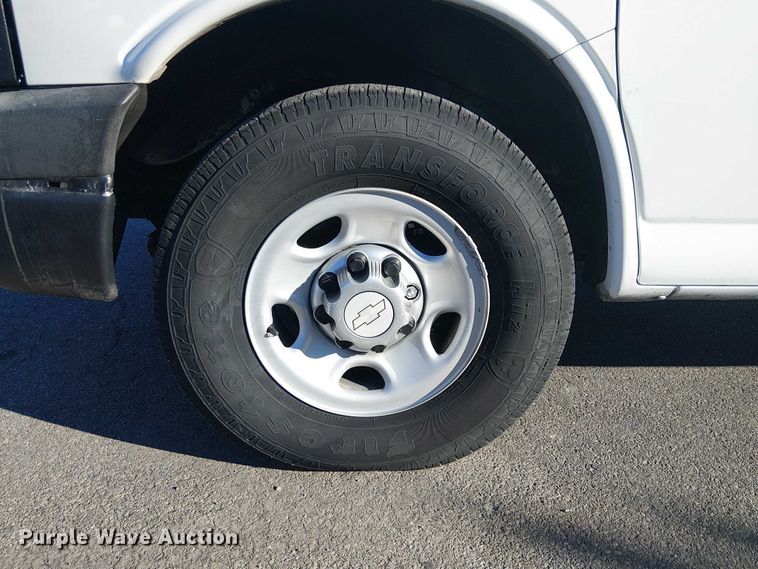 image for item EE5032 2015 Chevrolet Express van