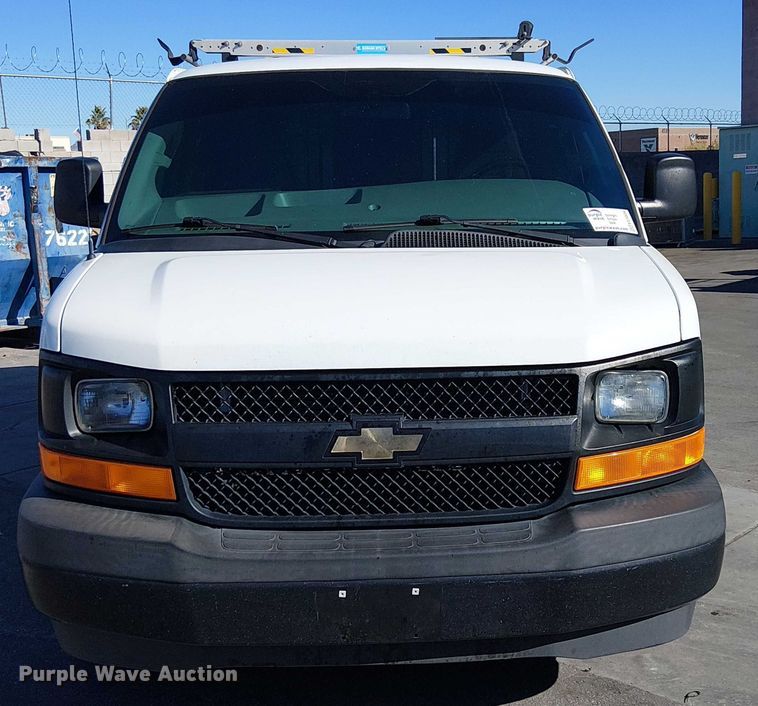 image for item EE5036 2017 Chevrolet Express van