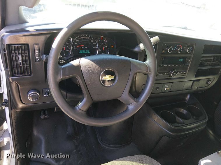 image for item EE5036 2017 Chevrolet Express van
