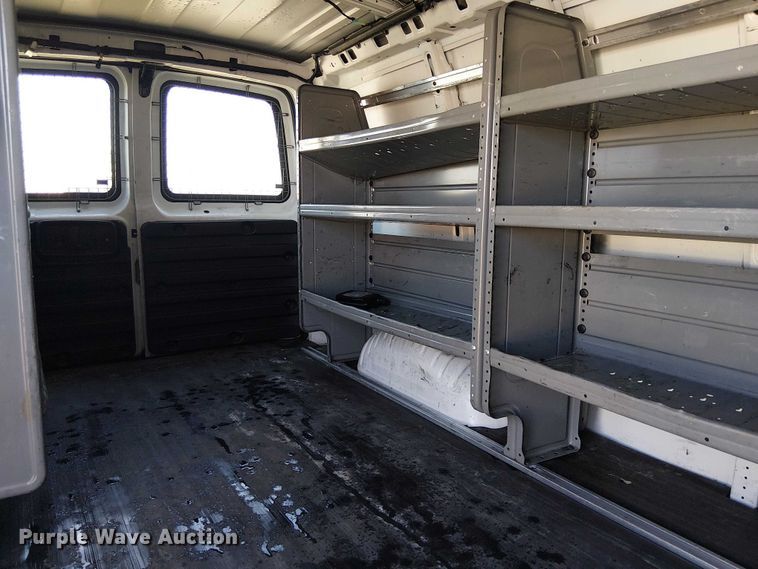 image for item EE5036 2017 Chevrolet Express van