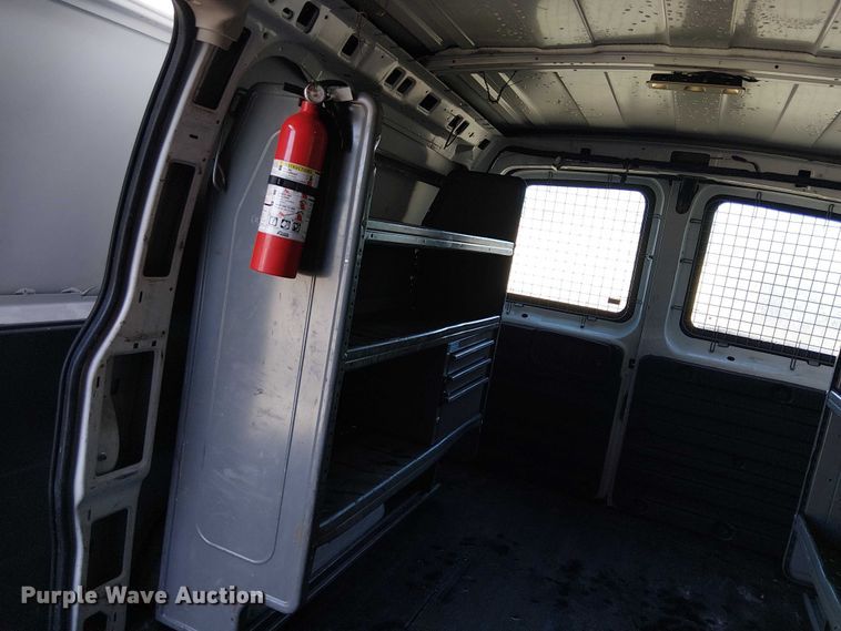 image for item EE5036 2017 Chevrolet Express van