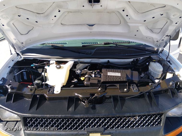 image for item EE5036 2017 Chevrolet Express van