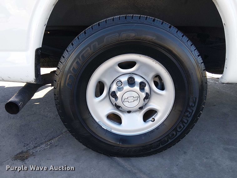 image for item EE5036 2017 Chevrolet Express van