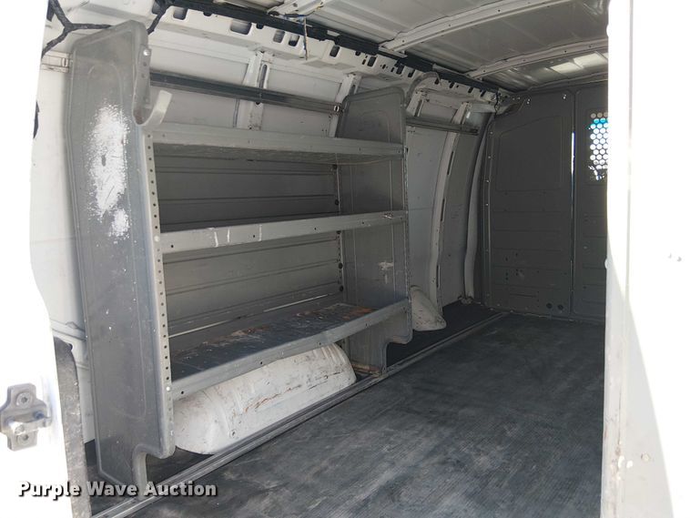 image for item EE5038 2012 Chevrolet Express van