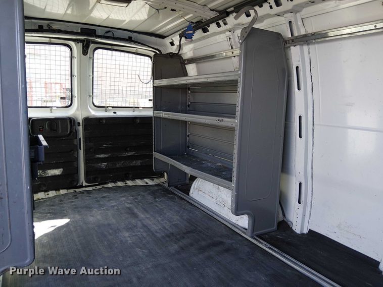 image for item EE5038 2012 Chevrolet Express van