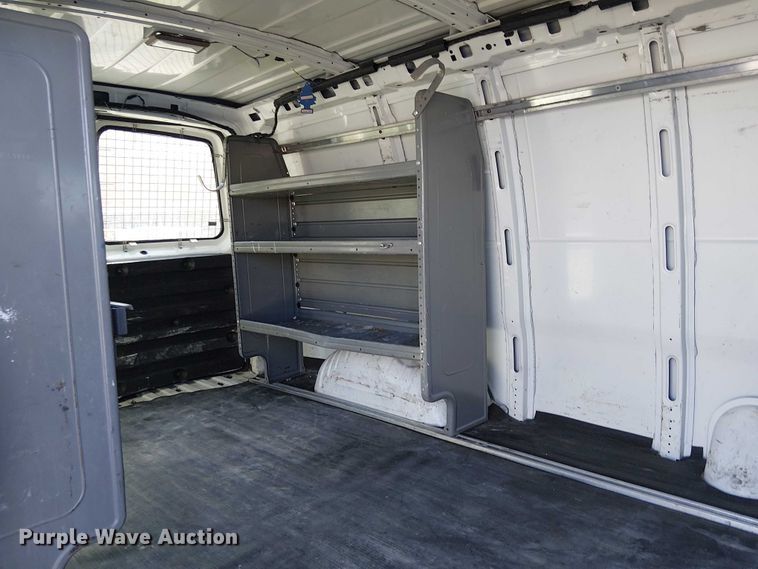 image for item EE5038 2012 Chevrolet Express van