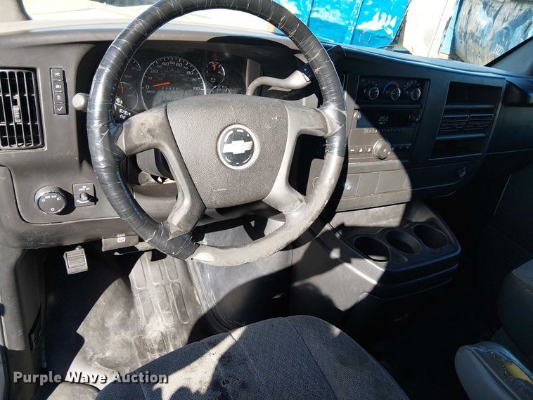 image for item EE5038 2012 Chevrolet Express van