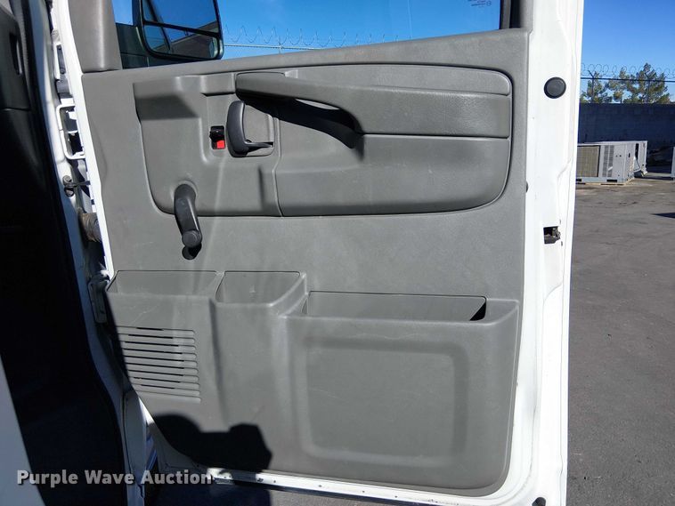 image for item EE5038 2012 Chevrolet Express van