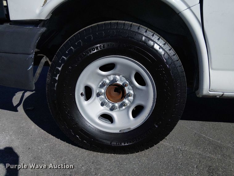 image for item EE5038 2012 Chevrolet Express van