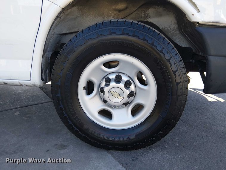 image for item EE5038 2012 Chevrolet Express van