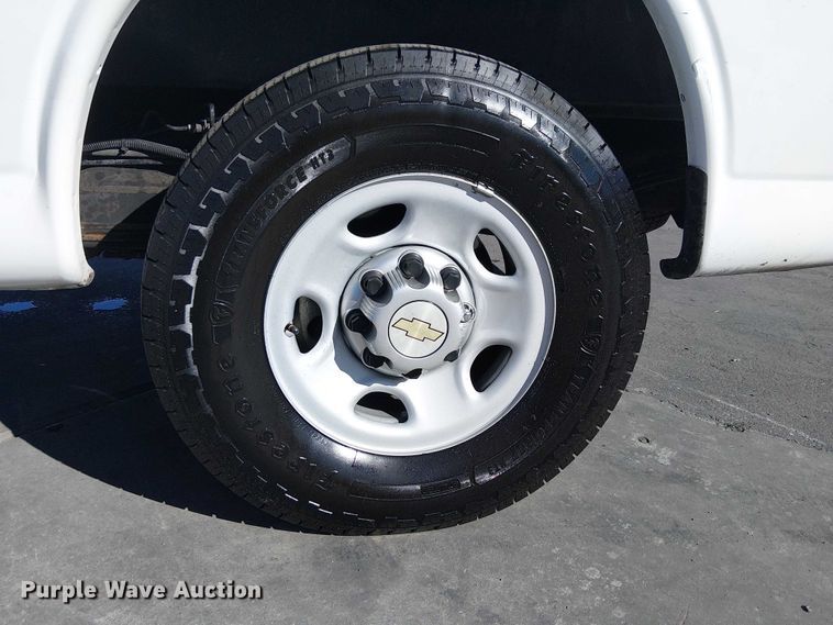 image for item EE5038 2012 Chevrolet Express van