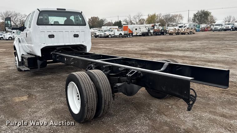 image for item EG1780 2016 Ford F650 Super Duty  truck cab and chassis
