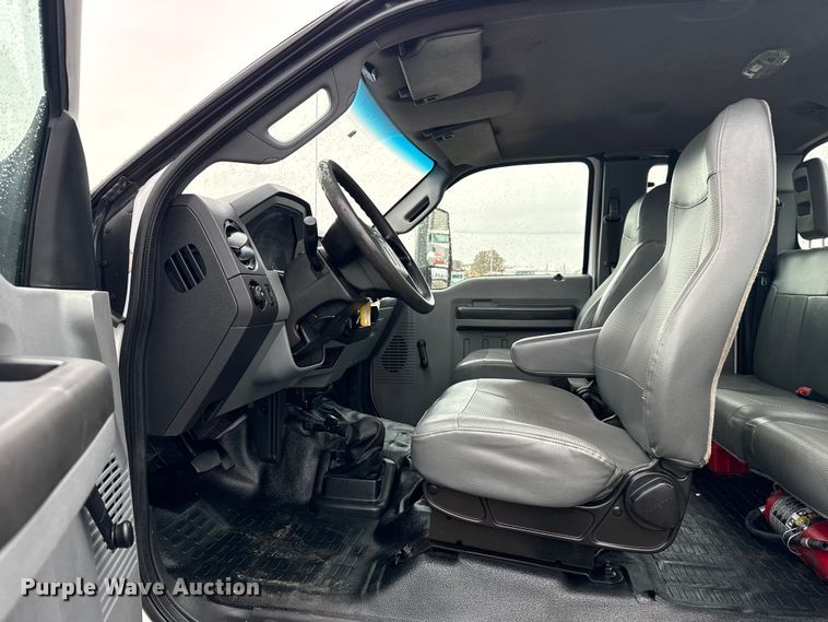 image for item EG1780 2016 Ford F650 Super Duty  truck cab and chassis