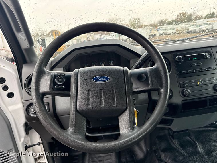 image for item EG1780 2016 Ford F650 Super Duty  truck cab and chassis