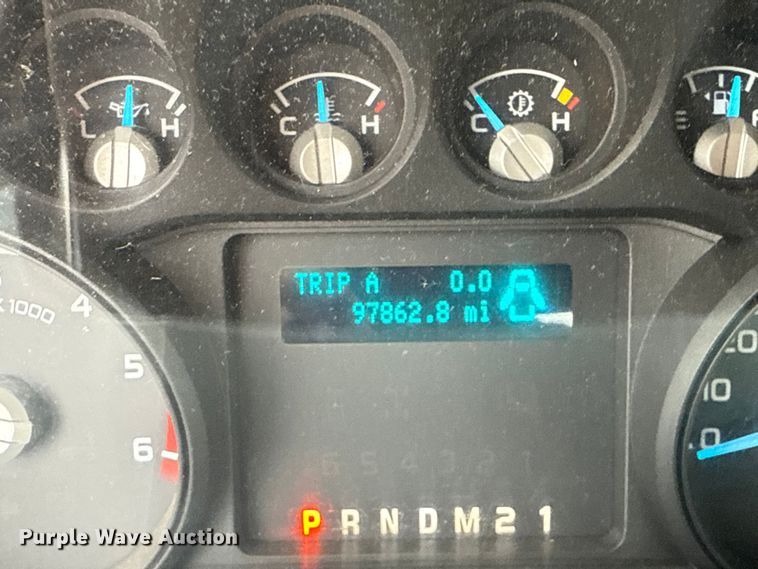 image for item EG1780 2016 Ford F650 Super Duty  truck cab and chassis