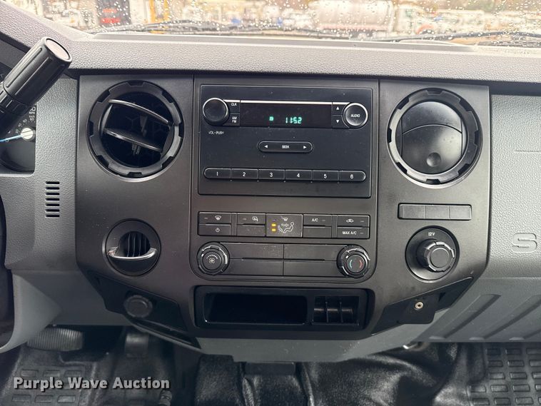 image for item EG1780 2016 Ford F650 Super Duty  truck cab and chassis