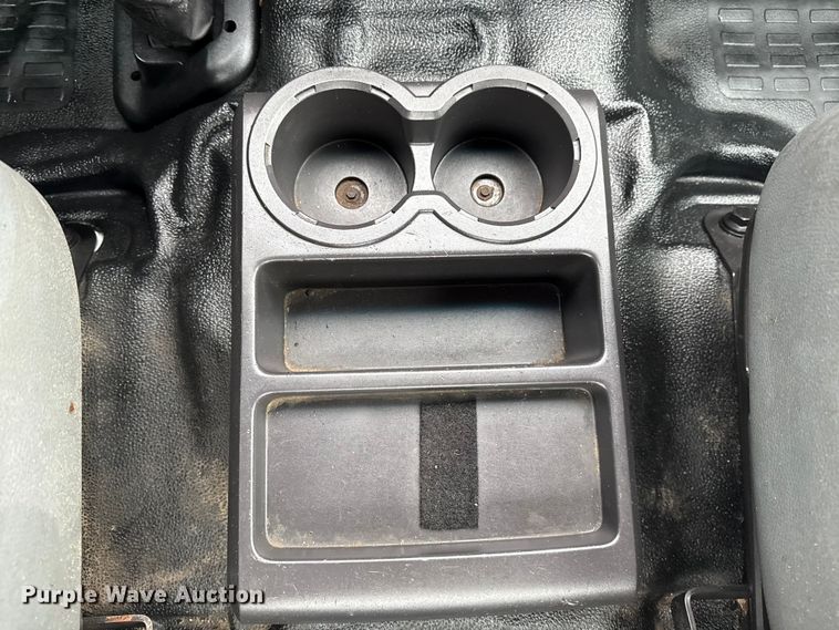 image for item EG1780 2016 Ford F650 Super Duty  truck cab and chassis