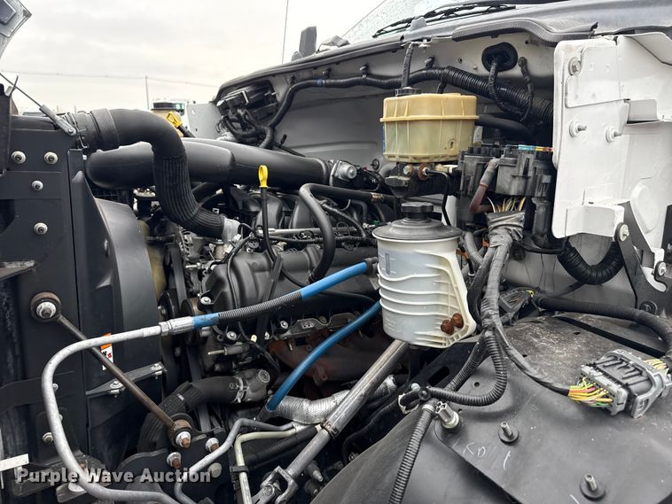 image for item EG1780 2016 Ford F650 Super Duty  truck cab and chassis