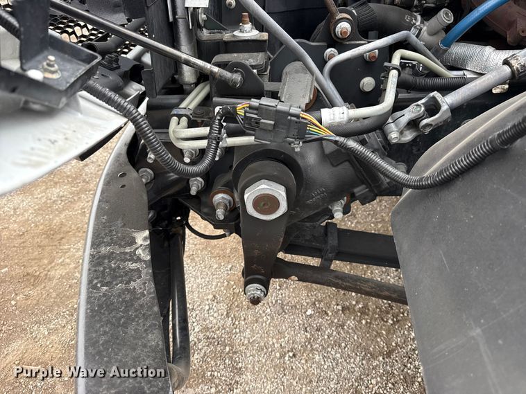 image for item EG1780 2016 Ford F650 Super Duty  truck cab and chassis