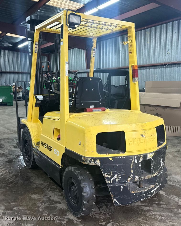 image for item EG1788 1999 Hyster H50XM forklift