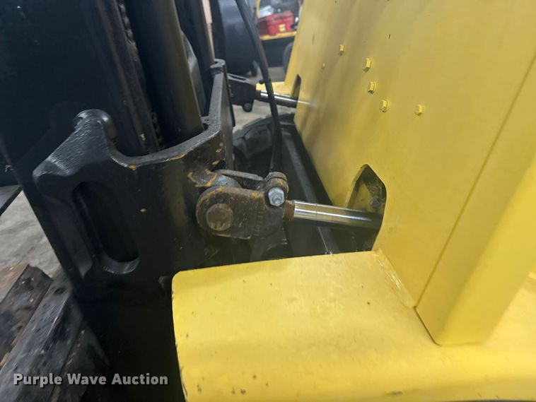 image for item EG1788 1999 Hyster H50XM forklift