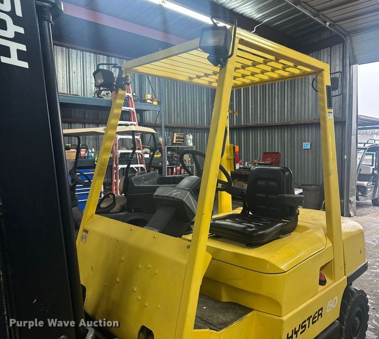 image for item EG1788 1999 Hyster H50XM forklift