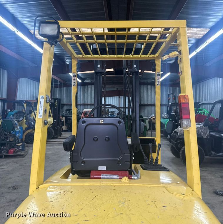 image for item EG1788 1999 Hyster H50XM forklift