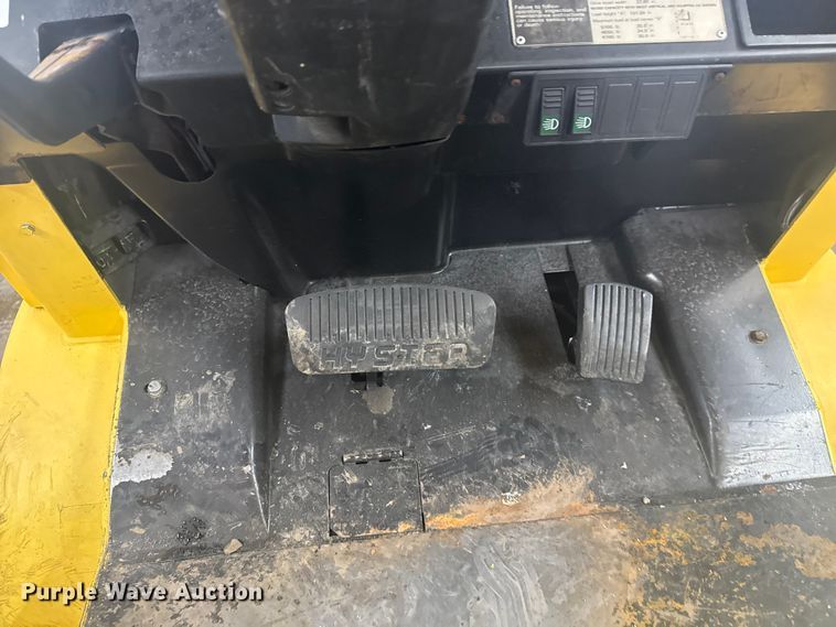 image for item EG1788 1999 Hyster H50XM forklift