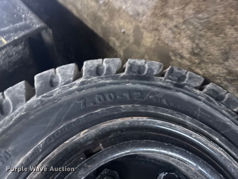 image for item EG1788 1999 Hyster H50XM forklift