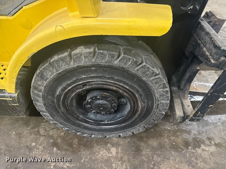 image for item EG1788 1999 Hyster H50XM forklift