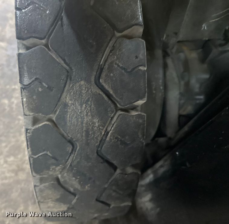 image for item EG1788 1999 Hyster H50XM forklift