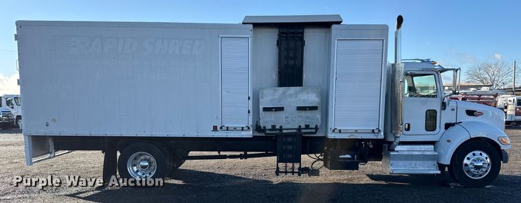 image for item EG1791 2014 Peterbilt 337 box truck