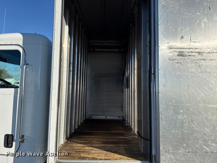 image for item EG1791 2014 Peterbilt 337 box truck